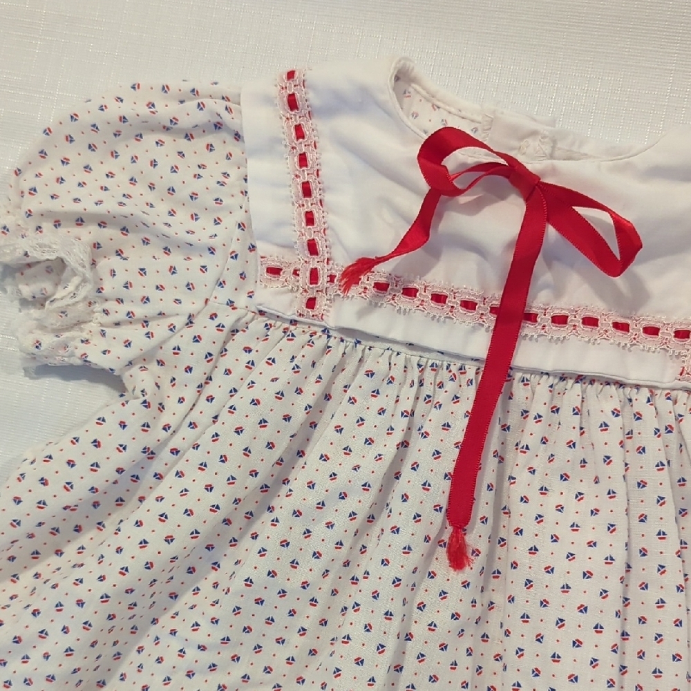 Vintage Carter's Nautical Dress with Red Bow and Sailboat Pattern size‎ 12-18M - Picture 2 of 10